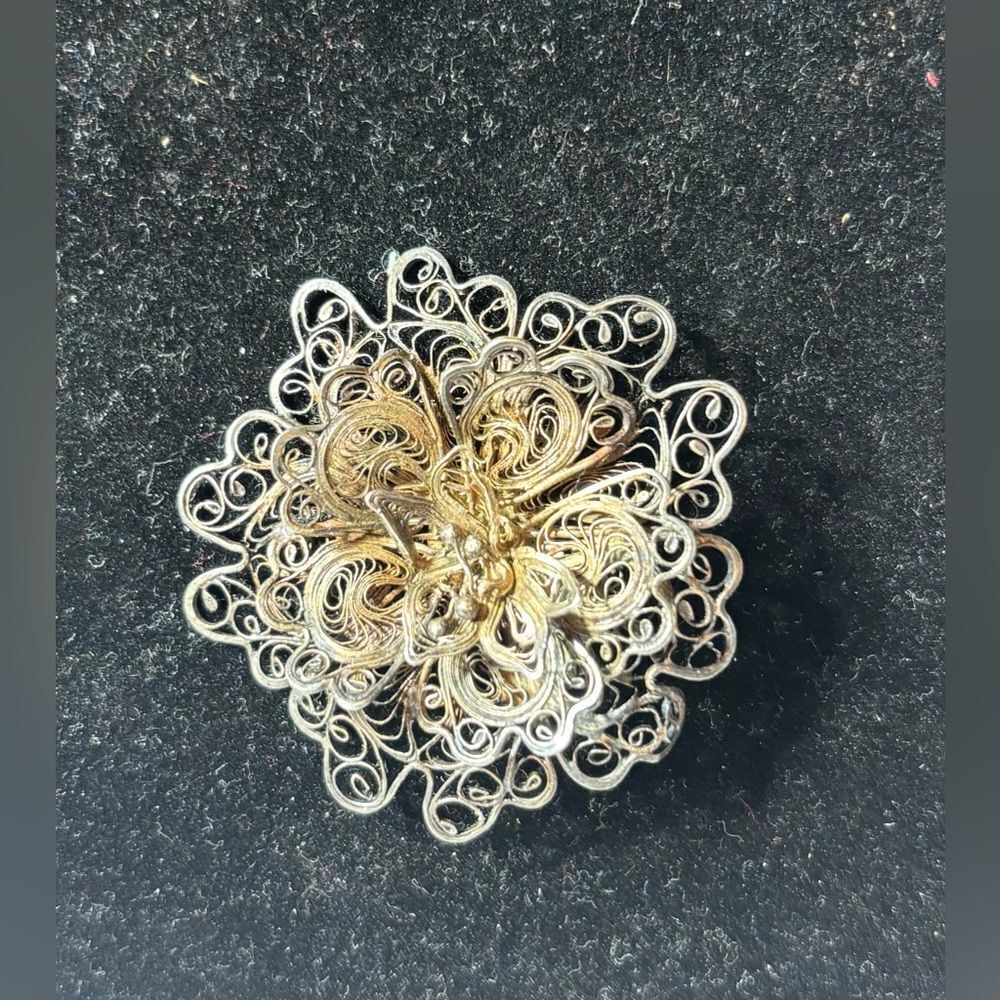 Vintage Floral Brooch Excellent Preloved Condition